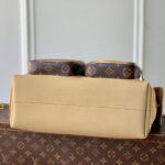 Louis Vuitton Hobo Cargo M12697 Khaki